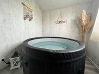 jacuzzi à l'espace bien-être, eau à 36°