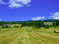 La Bastide du Claus et le champ de lavande