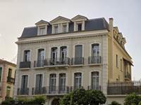 Maison classée de style Beaux-Arts, 1881. Fait partie du parcours architectural du Quartier gare.