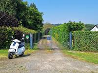19_gite_l_ecureuil_namur_wepion_portail_entree_allee_evasion_calme_2025.jpg