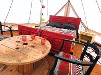 Domaine_de_Calabel©_Pouylebon_vacances_piscine_gers_tipi_insolite