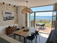 Salle à manger avec accès terrasse