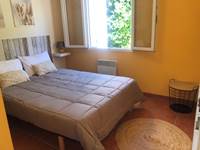Les Mazets du Rouret - petite déco intérieur de la chambre adultes