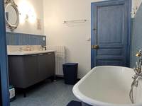 Salle de bain rdc du gîte La Caudalie