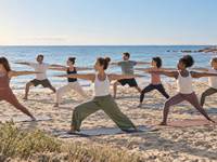 Yoga à la mer