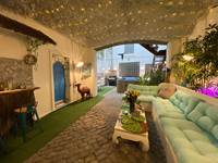 LE PATIO INTERIEUR EN SOIREE