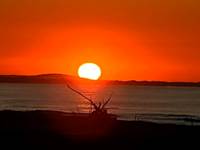 Lever de soleil au dessus des Orpellières à Valras-Plage