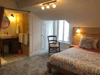 VUE D ENSEMBLE CHAMBRE LEONIE