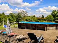 Piscine avec terrasse