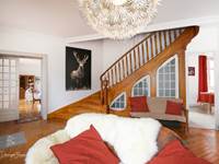 ENTREE PETIT SALON