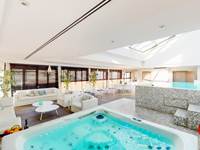 Pool House Cannes