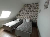La chambre de gauche à l'étage