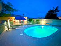 piscine-mas-des-anges-bain-soleil-nuit_soussans-margaux_couple-romantique.jpg