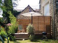 La terrasse exposée Sud du gîte NOLWENN