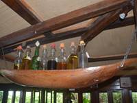 Pirogue rhums arrangés Boraha Village Ile Ste Marie Madagascar