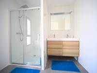 Salle de bain à l'étage