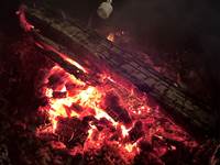 Feu de bois pour chamallows