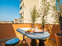Terrasse est, parfaite pour démarrer la journée.