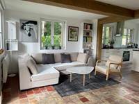 Le salon espace chaleureux