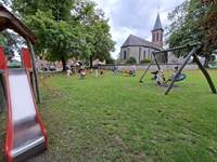 Plaine de jeux sur la Place du Baty