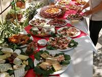 buffet cour du mas