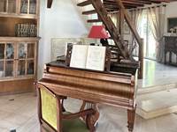 quelques notes de musique...sur le piano Gainsbourg