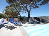 espace détente de la piscine chauffée