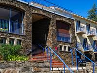 façade hôtel méditerranéen