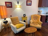 IMG_4639.jpg coin salon vintage