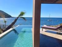 PISCINE A DEBORDEMENT