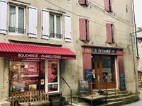 Les commerces typiques du village où il fait bon faire ses courses le matin