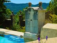 Vue du bassin de la Bastide du Claus