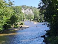La Lesse et les kayaks