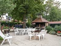 34-jardin extérieur terrasse et four