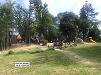 Gîte les Mazets du Rouret - Parc du Rouret Aire de jeux enfants