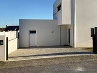 Parking privé pour 2 voitures