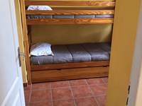 Les Mazets du Rouret - chambre enfants avec trois couchages