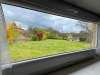Vue sur le jardin (depuis le salon)