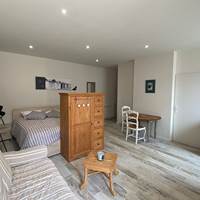 CHAMBRES-D'HÔTES-LE-PUITS-SAINTE-CLAIRE-Studio-Salon