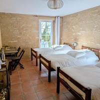chambre-solaire-groupe-famille-saisonnee-centres-aveyron-presta