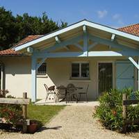 Entrée et Terrasse du gîte-presta