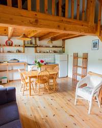 La pièce principale : salon, cuisine et salle à manger