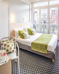 Chambre-10-min-1030x686