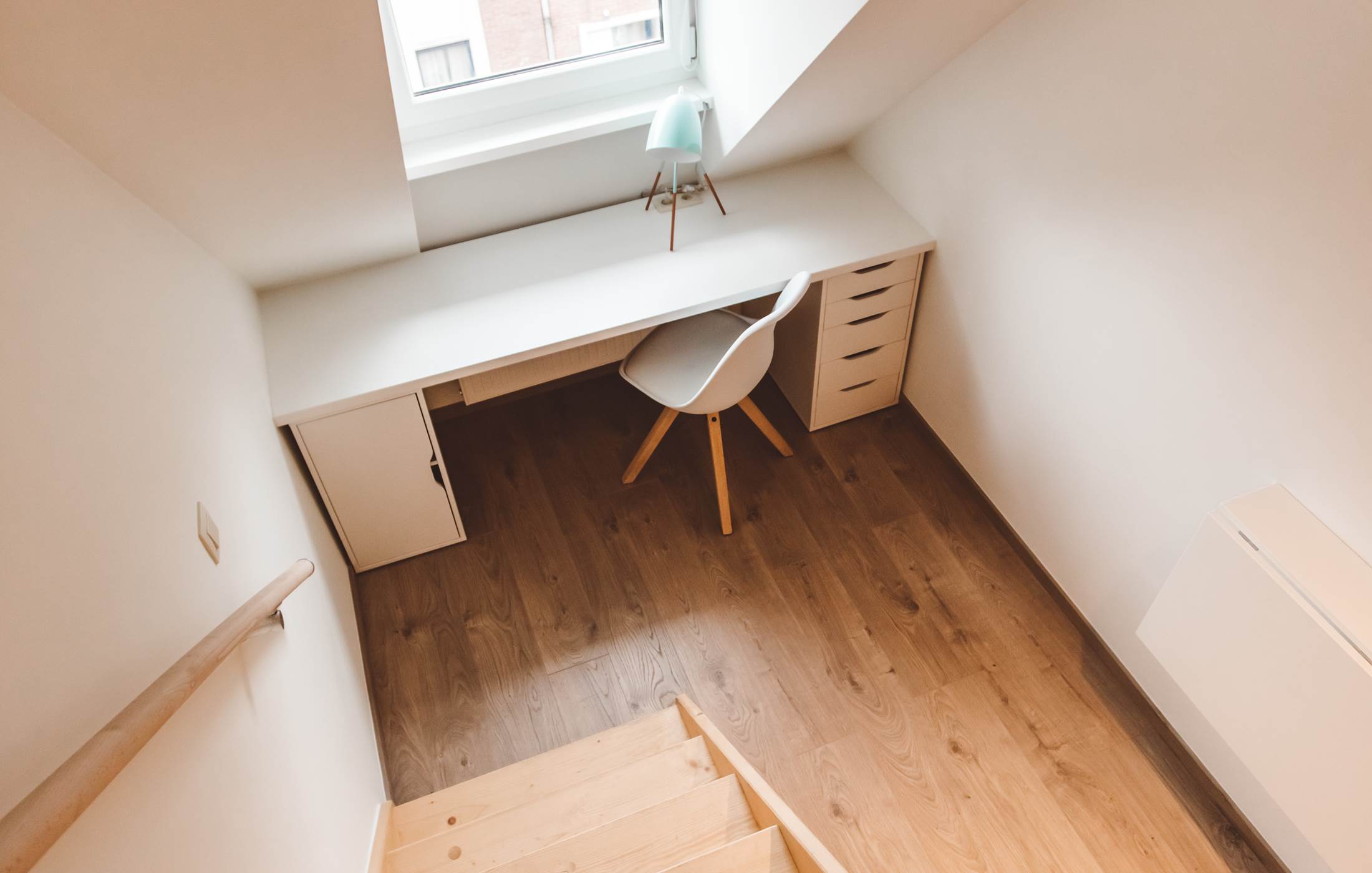 302 STUDIO AVEC CUISINE- BUREAU