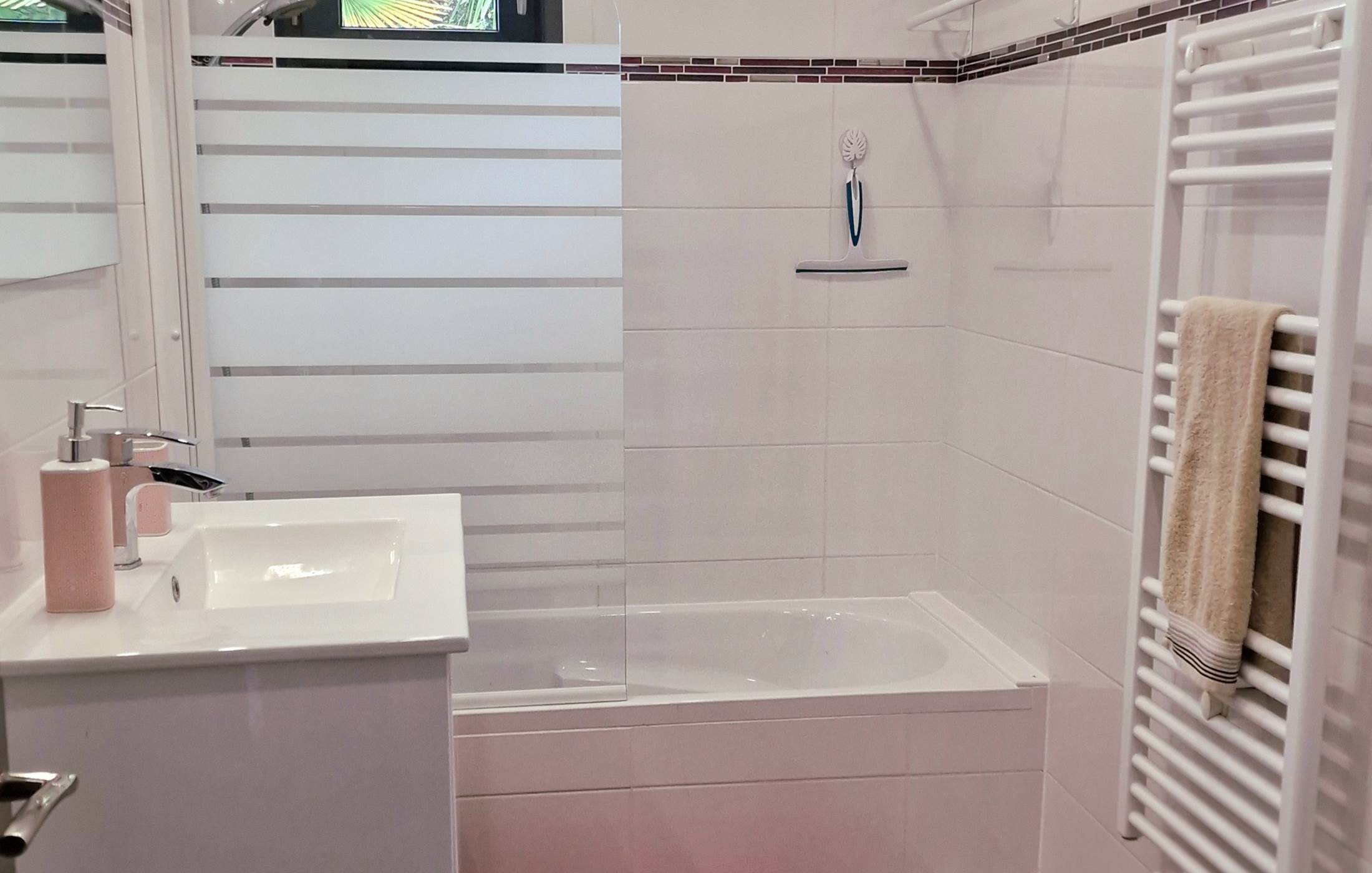 La salle de bain de l'étage