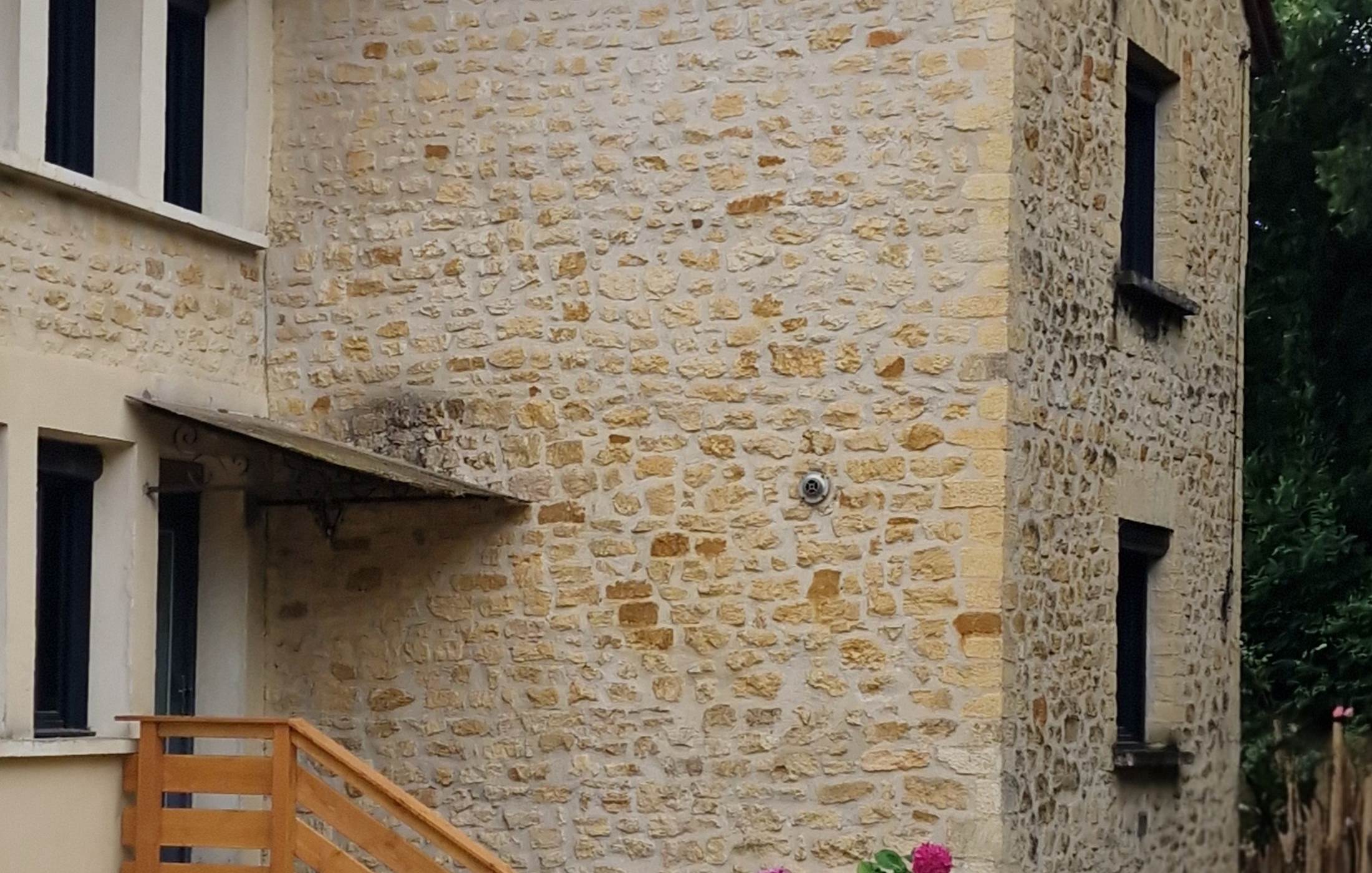 accèsindépendant/parkingmoto/parkingvoiture