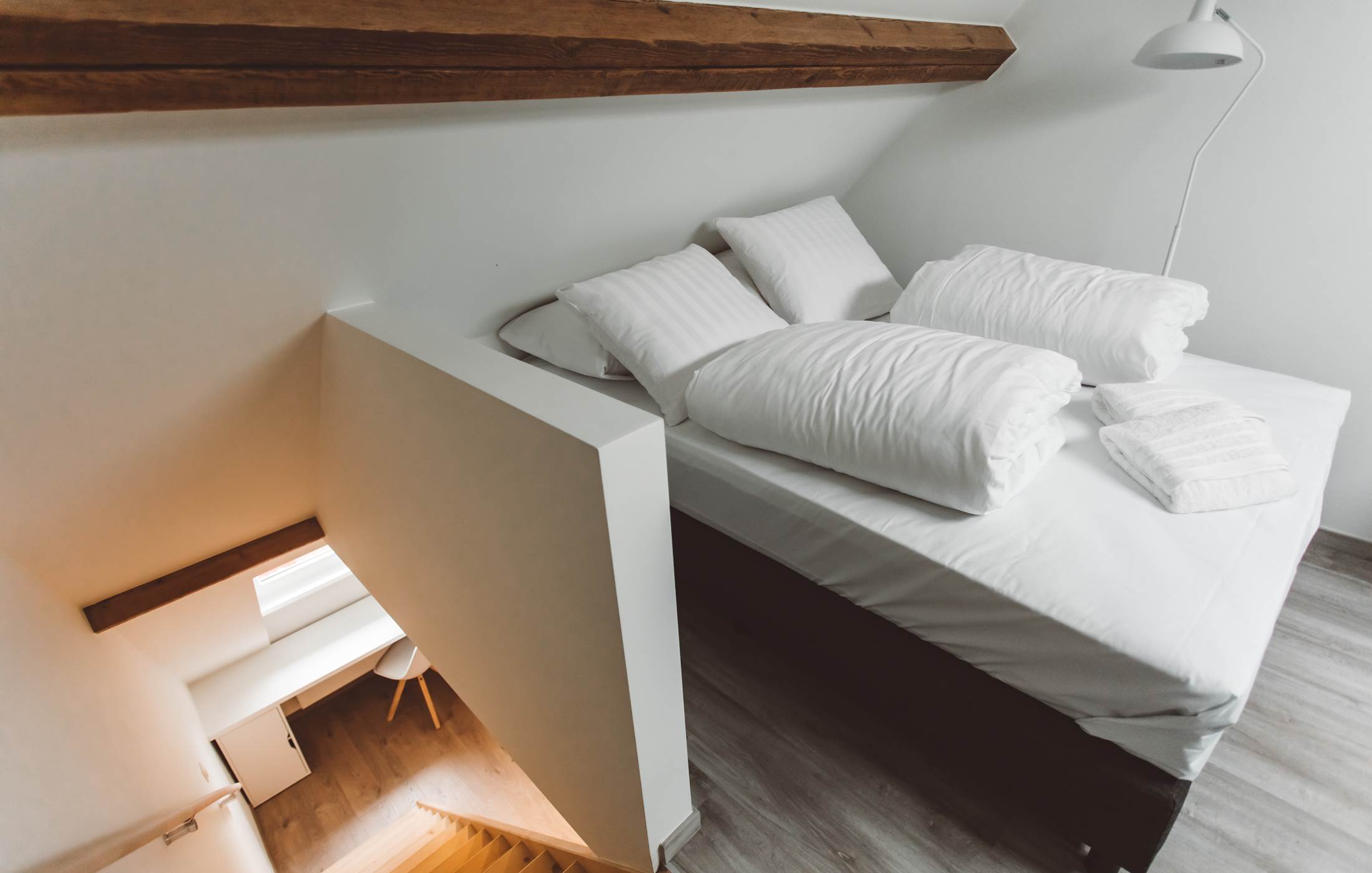 302 STUDIO AVEC CUISINE -CHAMBRE