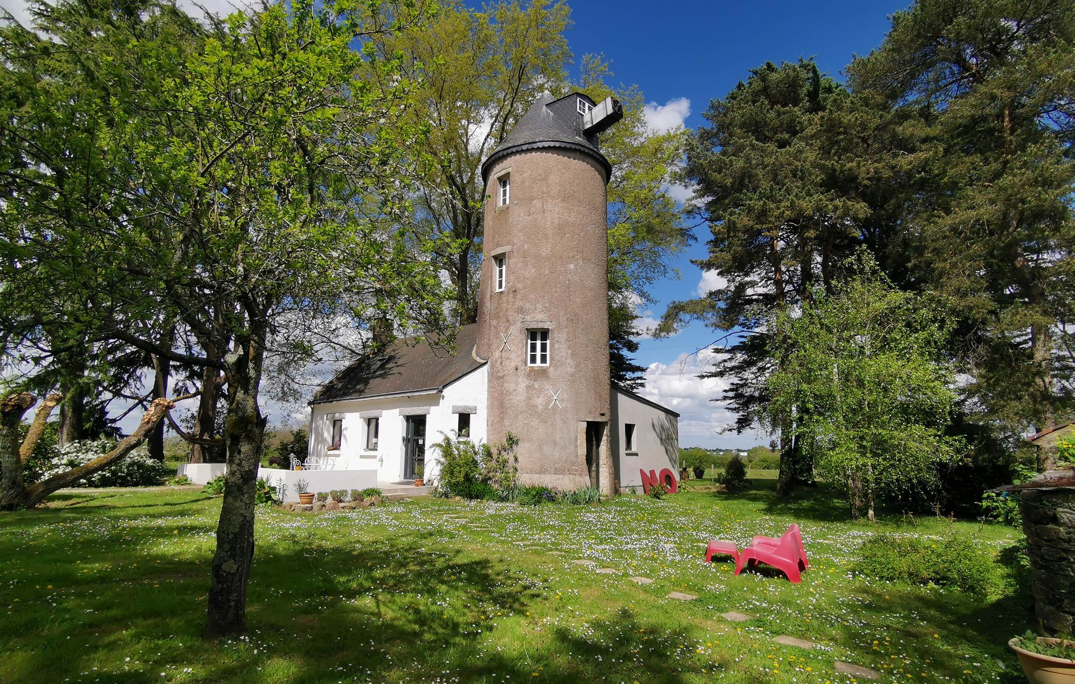 Jardin au printemps, moulin de La Retardière, Orvault