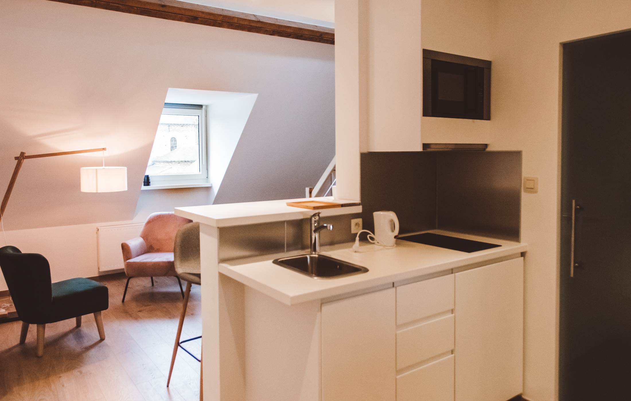 305 STUDIO AVEC CUISINE DELUXE -CUISINE