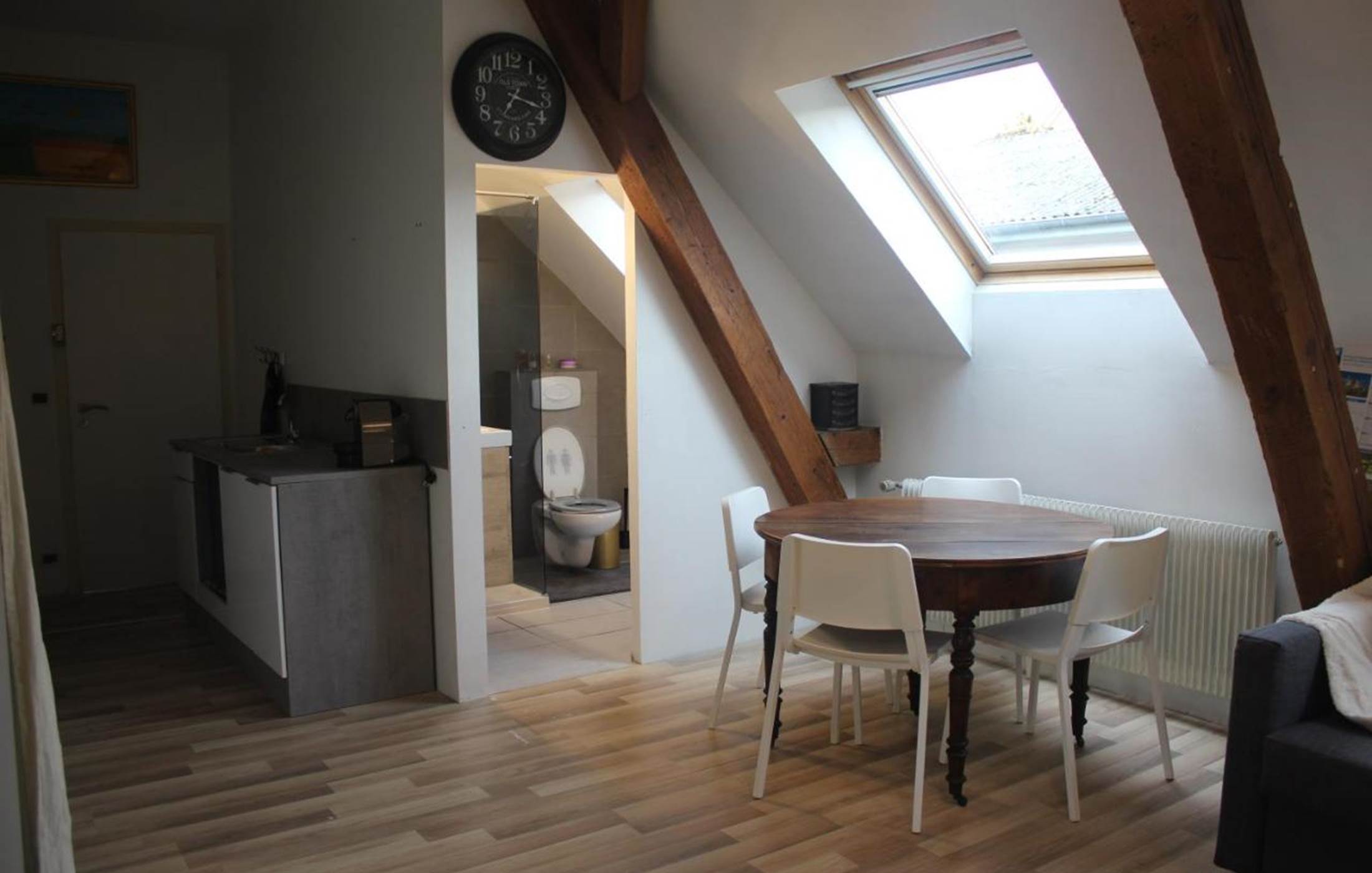 CHAMBRES-GUEBWILLER-Table-A-Manger